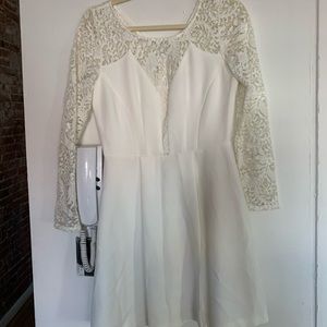 White Lace Gianni Bini Dress